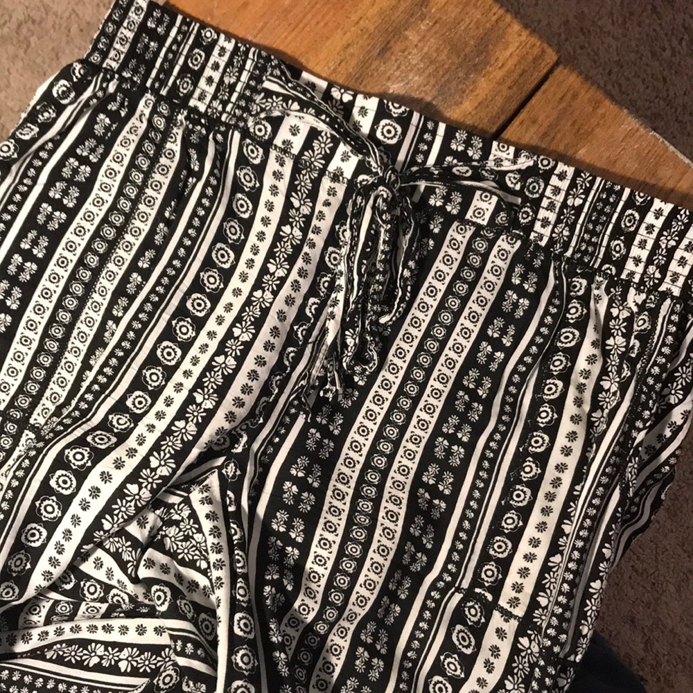 Ladies jogger style pants